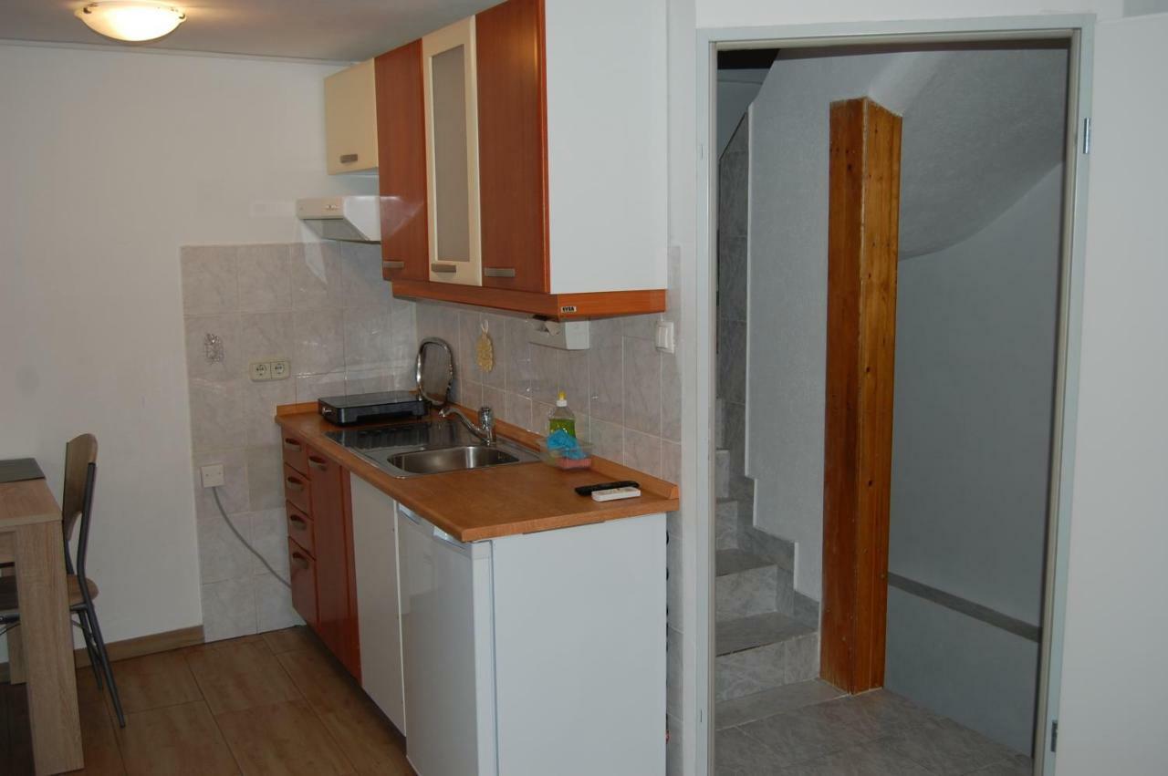 Apartments Dana Izola Esterno foto